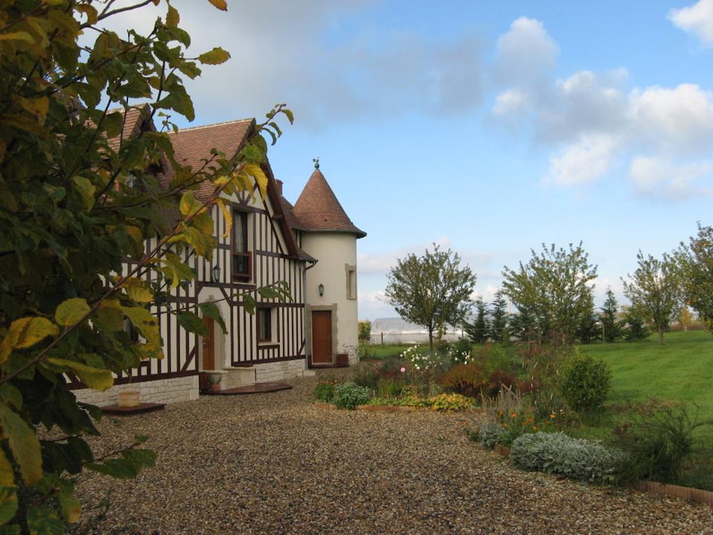 Le Mont D'Auge Bed and Breakfast Canapville  Esterno foto